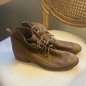 Woman’s  Brown Leather Boots